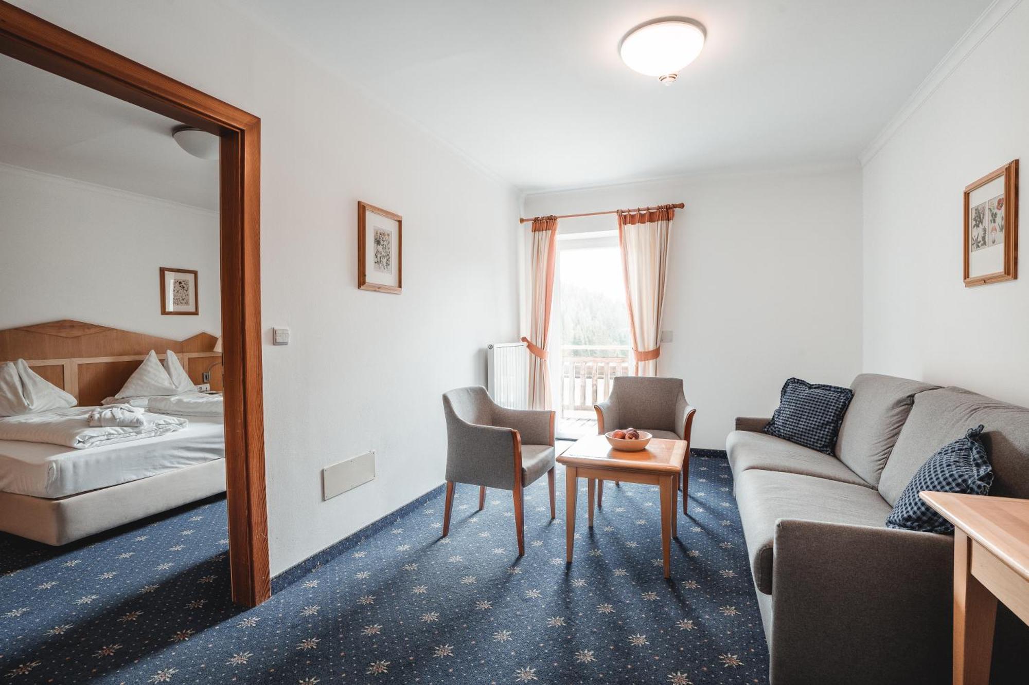 Hotel Kreuzberg Monte Croce Sexten Extérieur photo