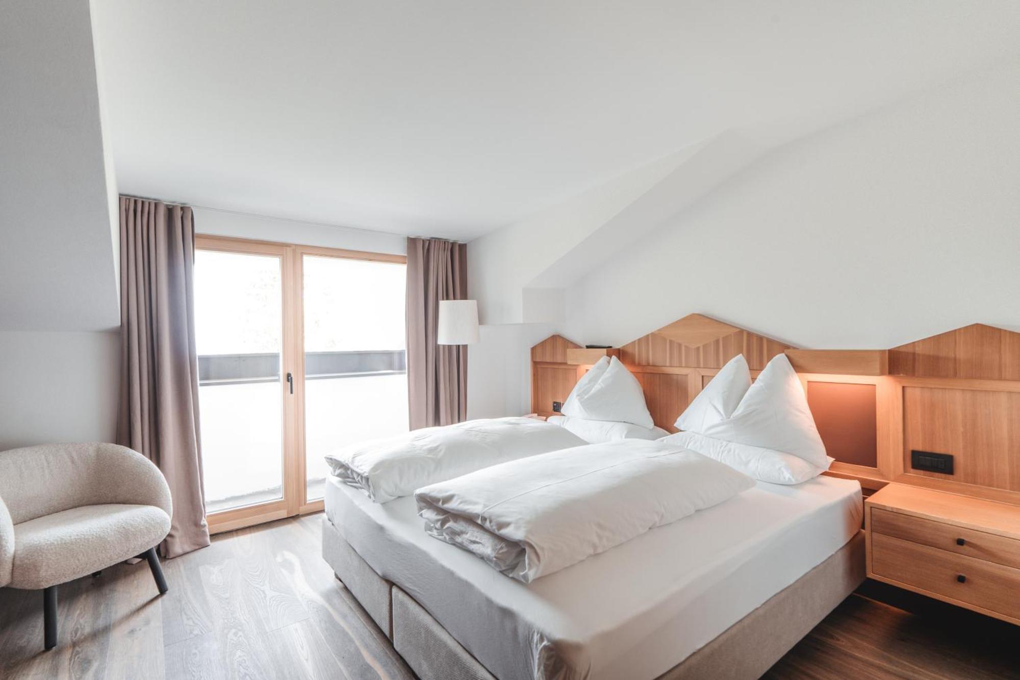Hotel Kreuzberg Monte Croce Sexten Extérieur photo