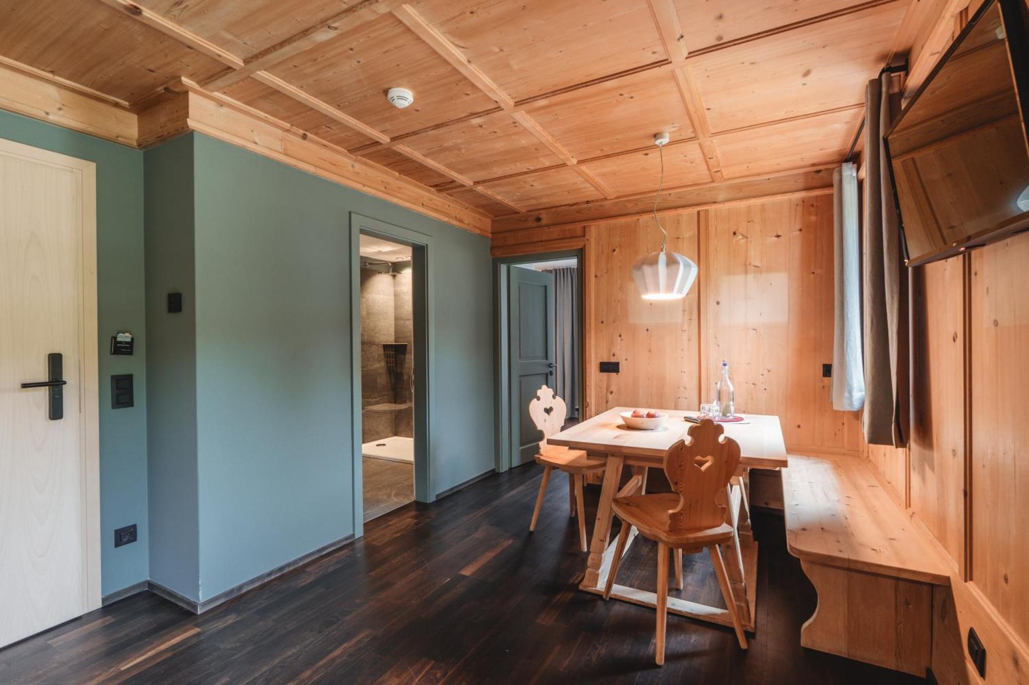 Hotel Kreuzberg Monte Croce Sexten Extérieur photo