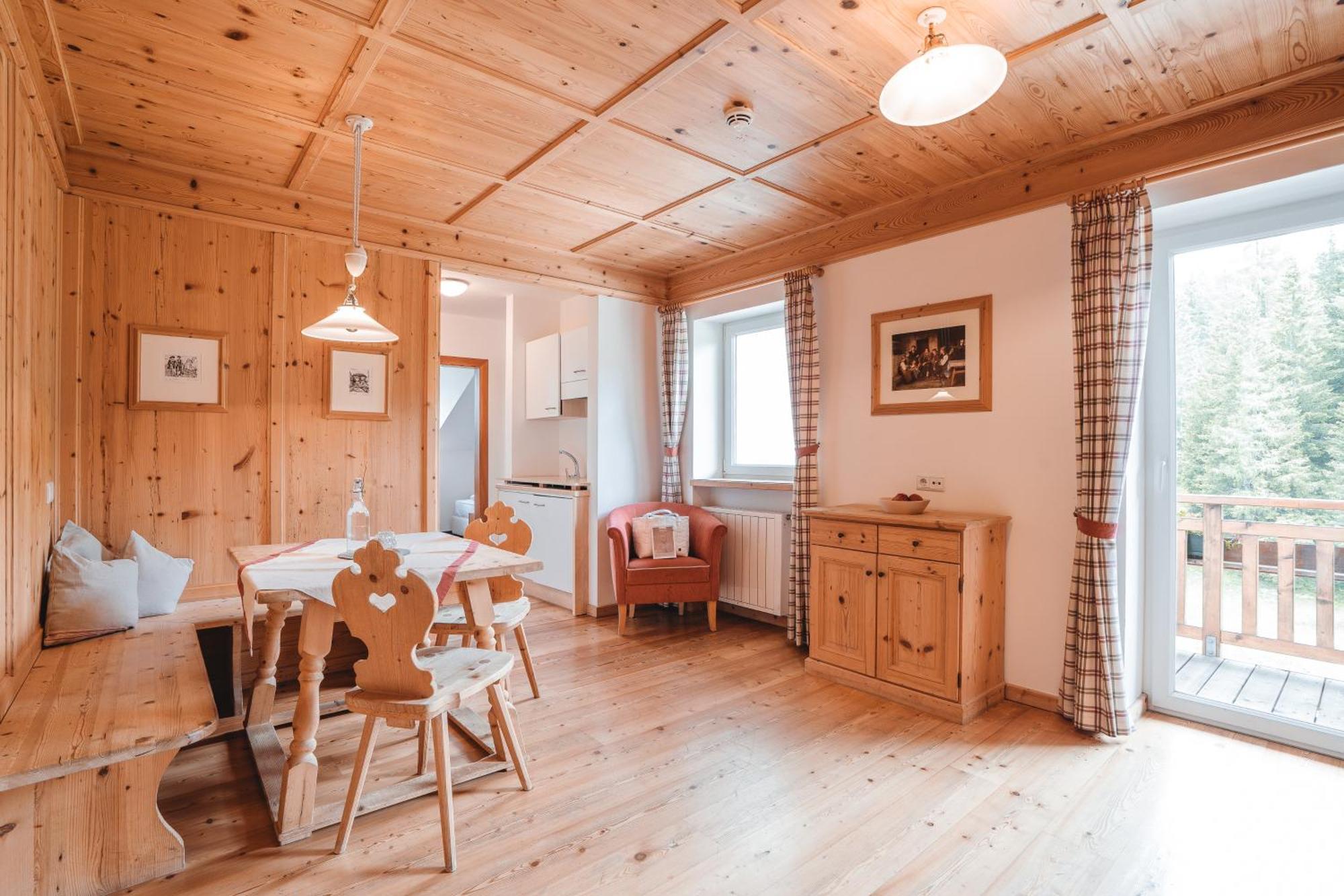 Hotel Kreuzberg Monte Croce Sexten Extérieur photo